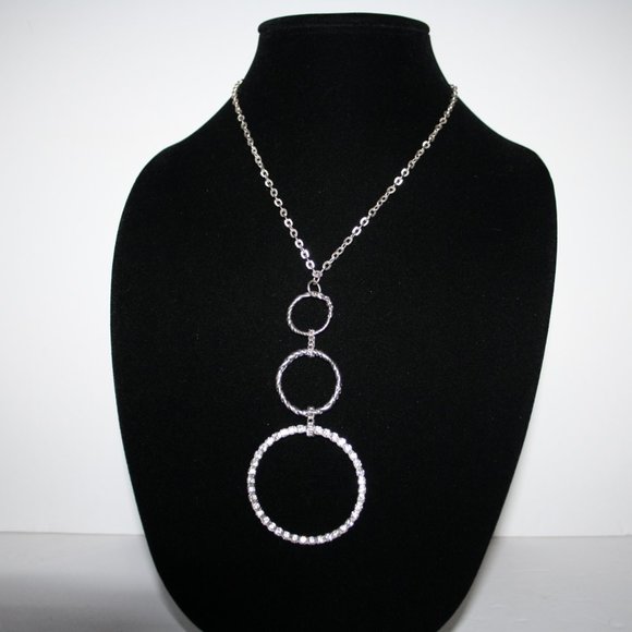 Beautiful silver necklace with circle rhinestones